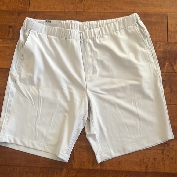 NWT  Greg Norman All Day Comfort Short Silver Size XL - Picture 8 of 9